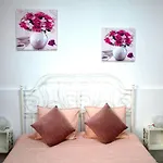 Edem Traditional House 여관 4*