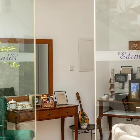 Edem Traditional House 4*