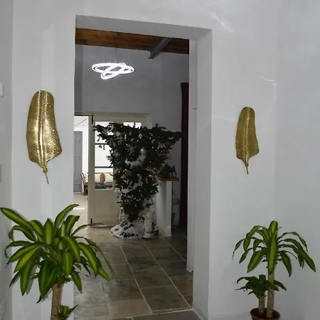 بيت ريفي Edem Traditional House لارنكا