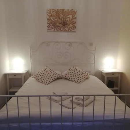 Edem Traditional House אורחן