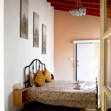 Edem Traditional House لارنكا