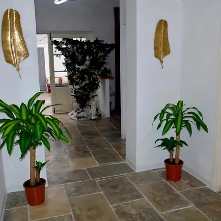 אורחן Edem Traditional House לרנקה